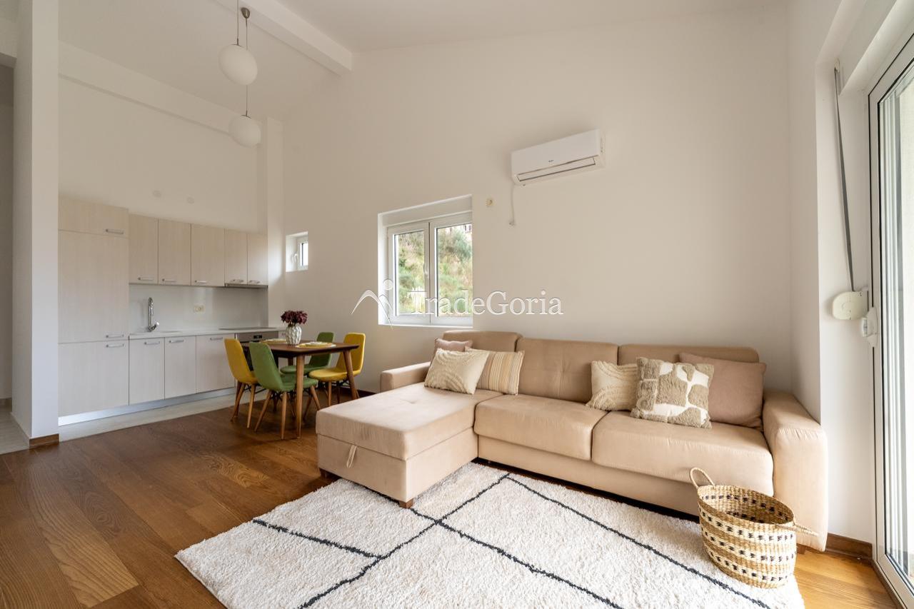 Helle und gemütliche 2-Zimmer-Wohnung mit Meerblick in Przno, Budva Riviera