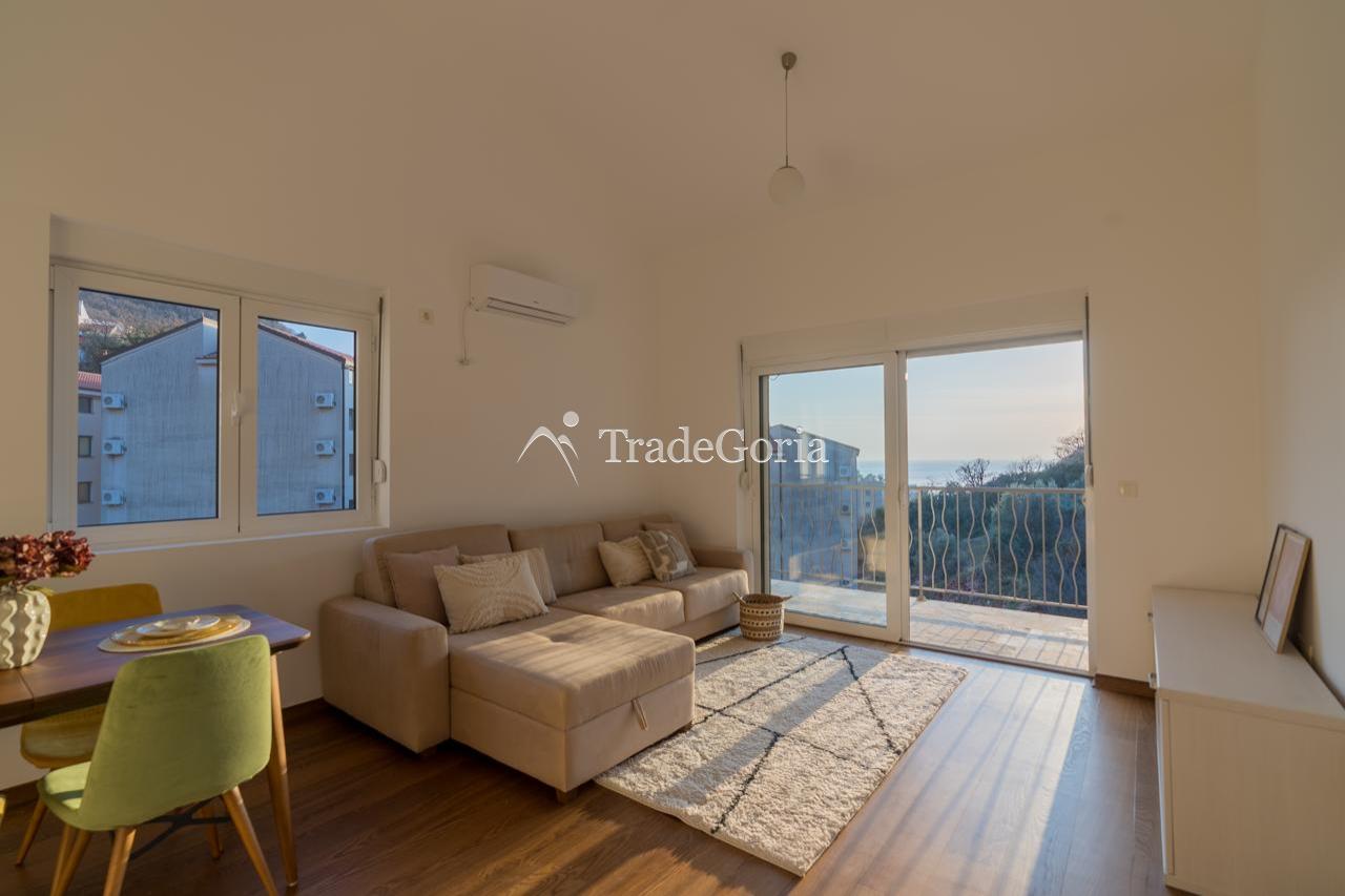 Helle und gemütliche 2-Zimmer-Wohnung mit Meerblick in Przno, Budva Riviera