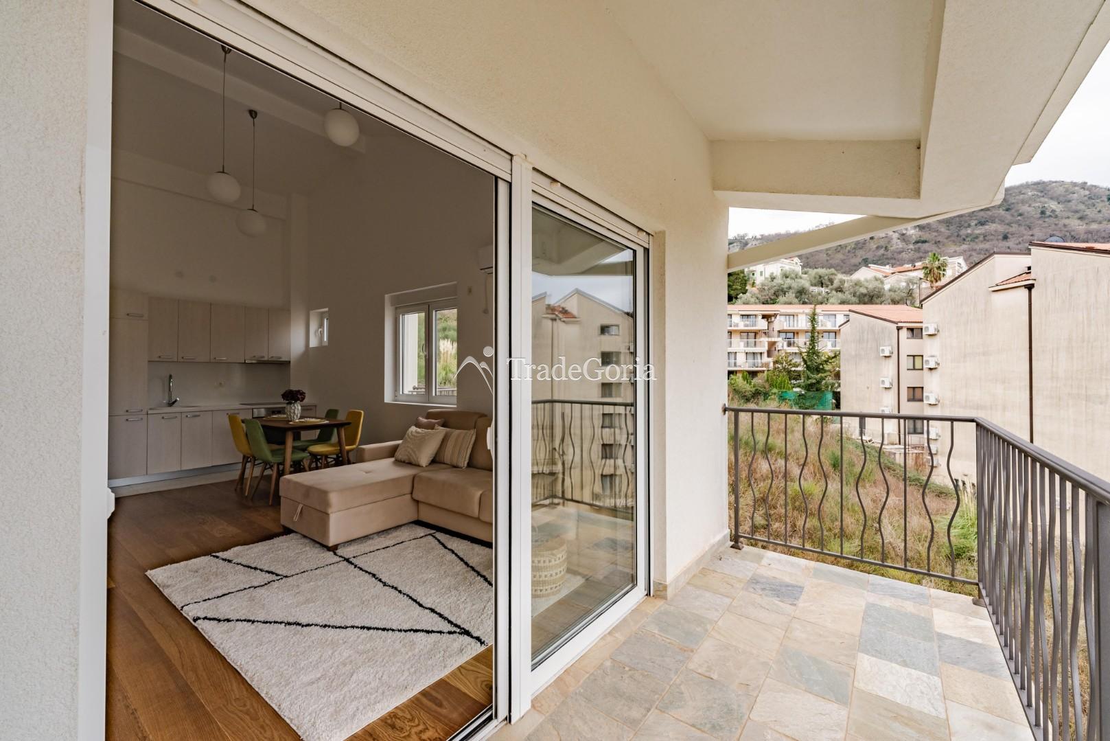 Helle und gemütliche 2-Zimmer-Wohnung mit Meerblick in Przno, Budva Riviera