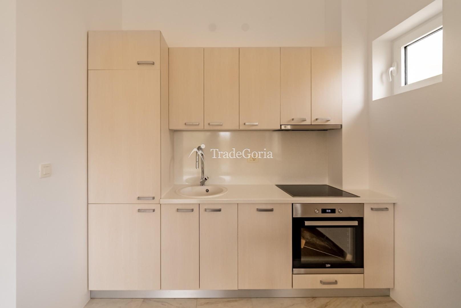 Helle und gemütliche 2-Zimmer-Wohnung mit Meerblick in Przno, Budva Riviera