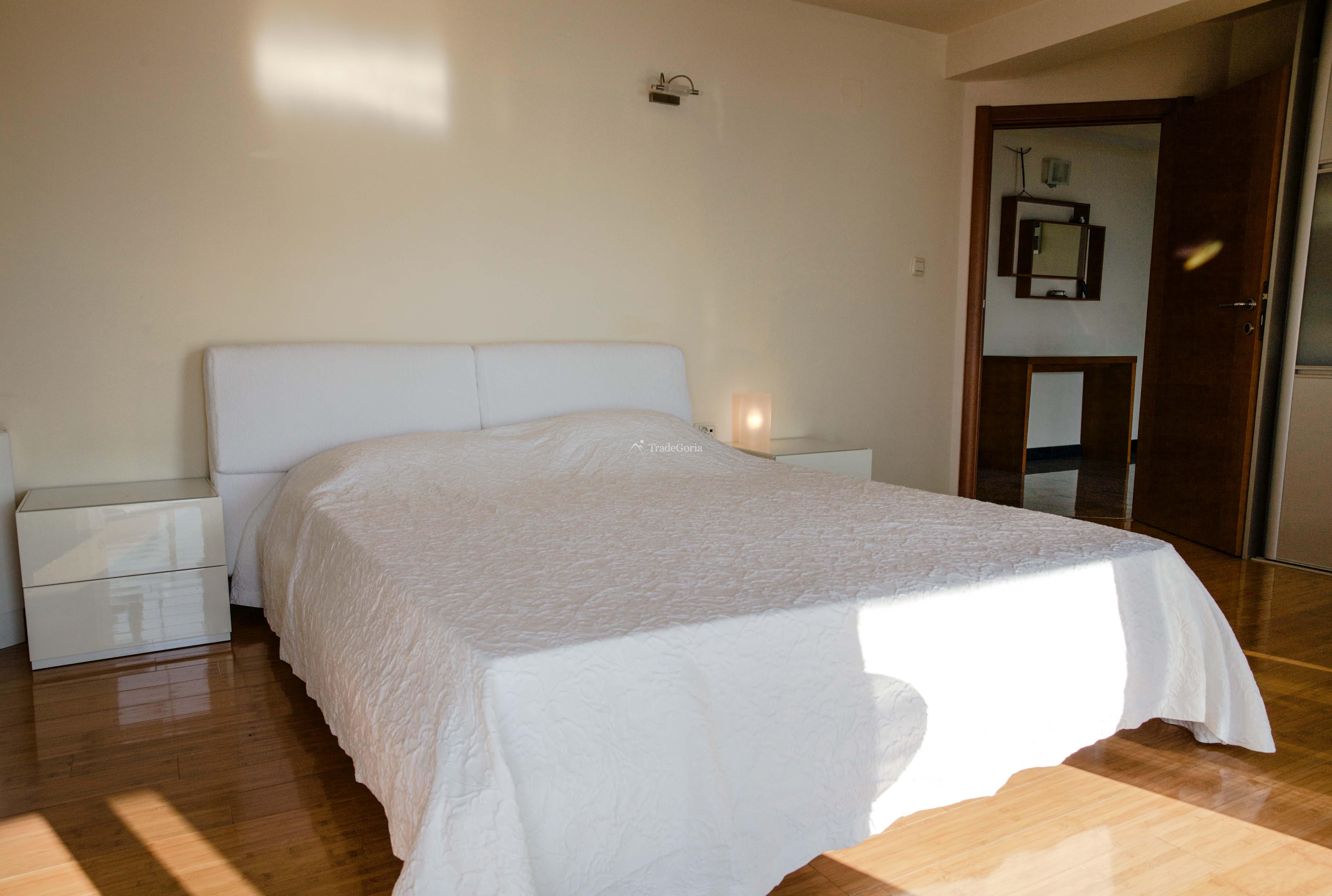 Townhouse with Pool in Vidikovac Budva