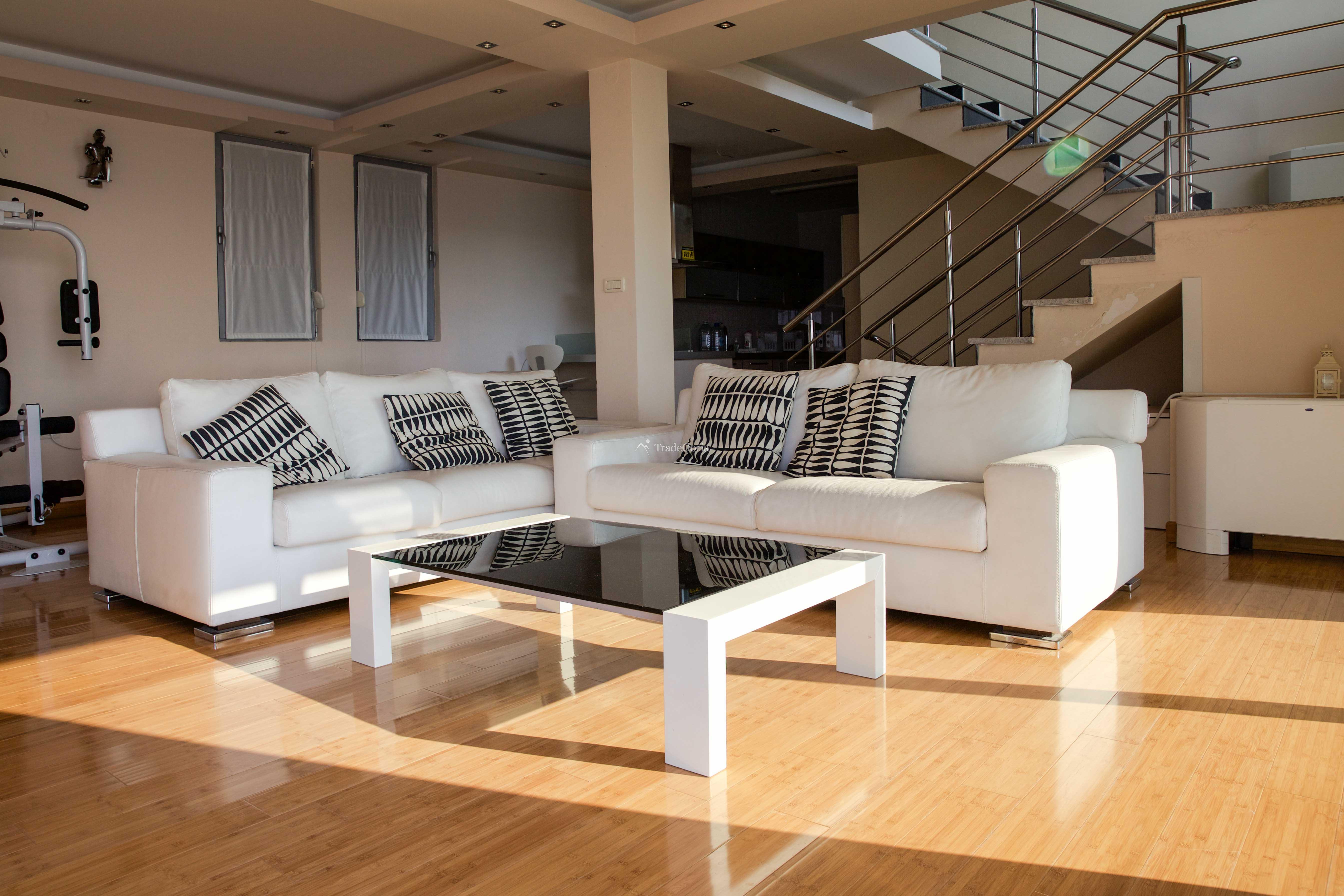 Townhouse with Pool in Vidikovac Budva