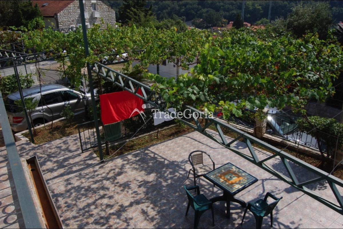 Townhouse u centru Petrovca za 300,000 evra