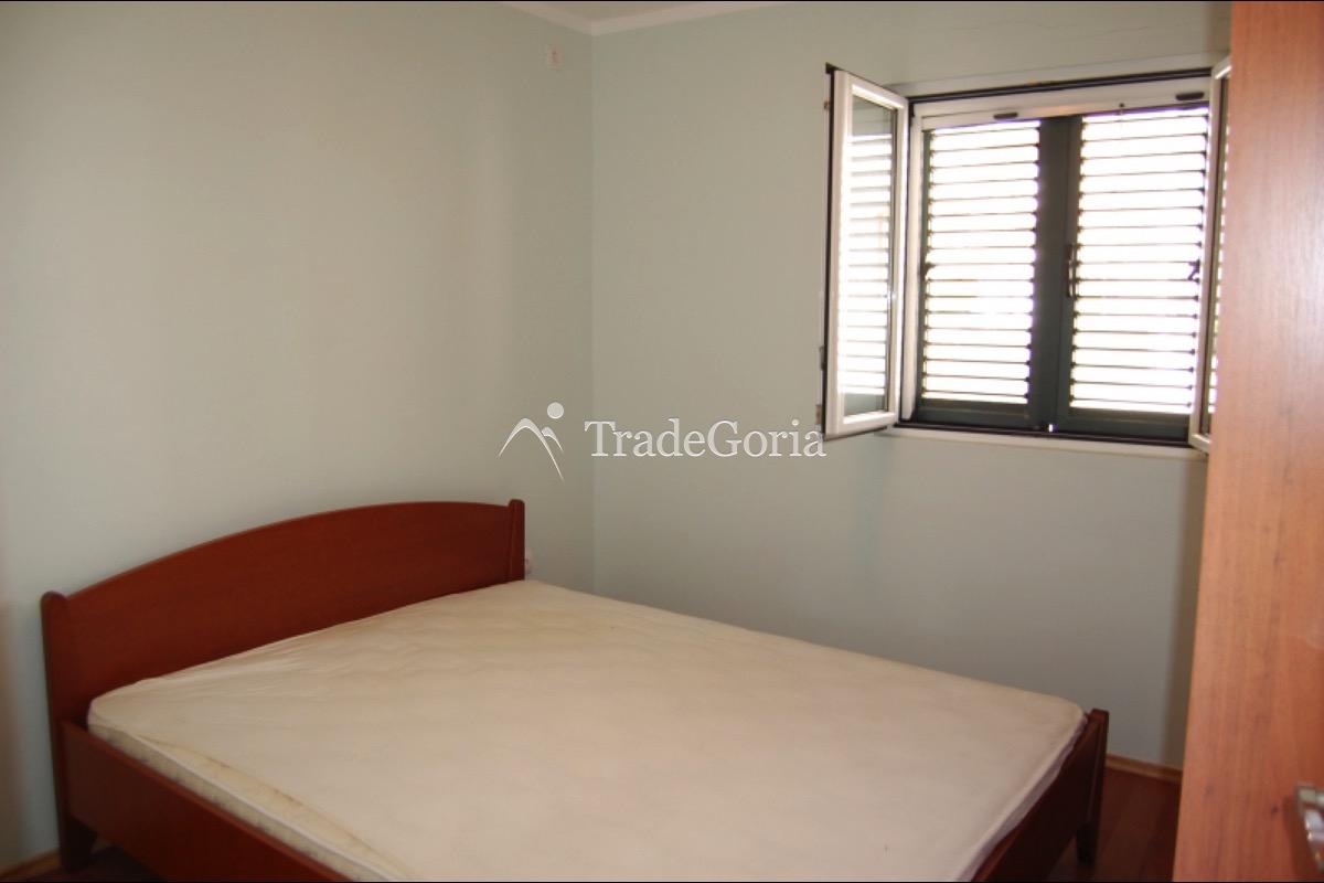 Townhouse u centru Petrovca za 300,000 evra