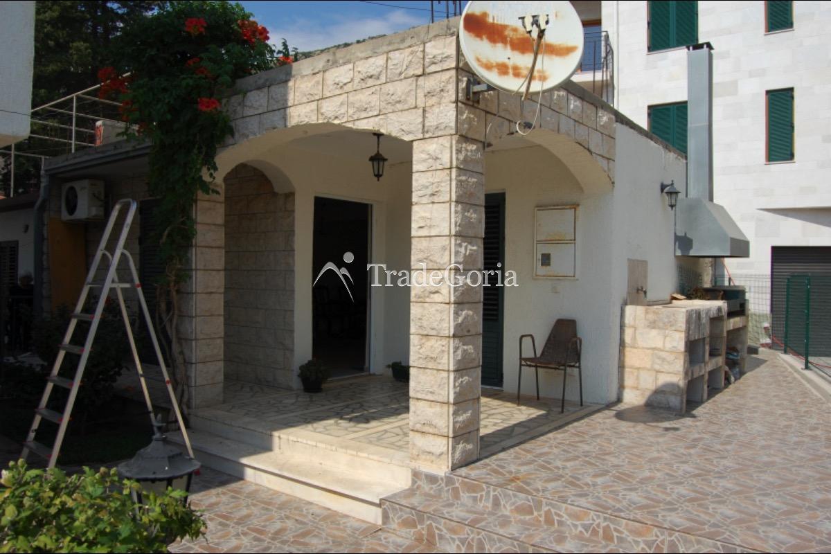 Townhouse u centru Petrovca za 300,000 evra
