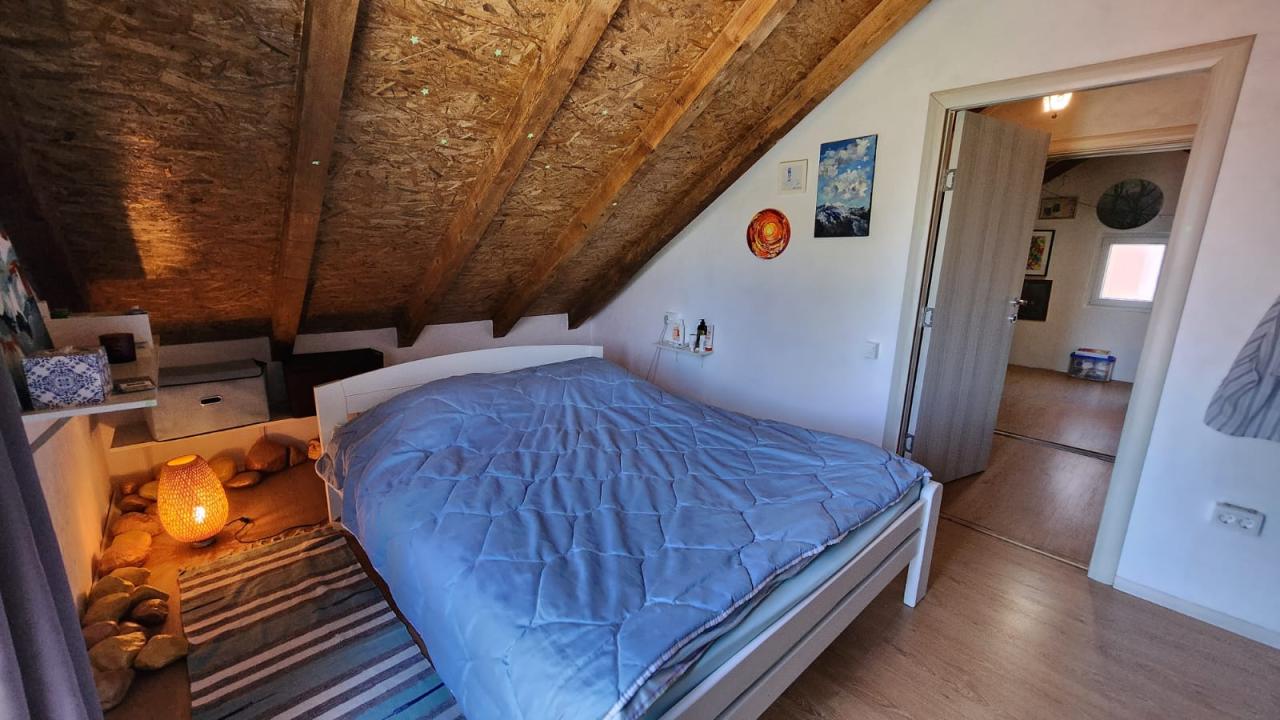 Das Haus ist 148 m2. Ratishevina