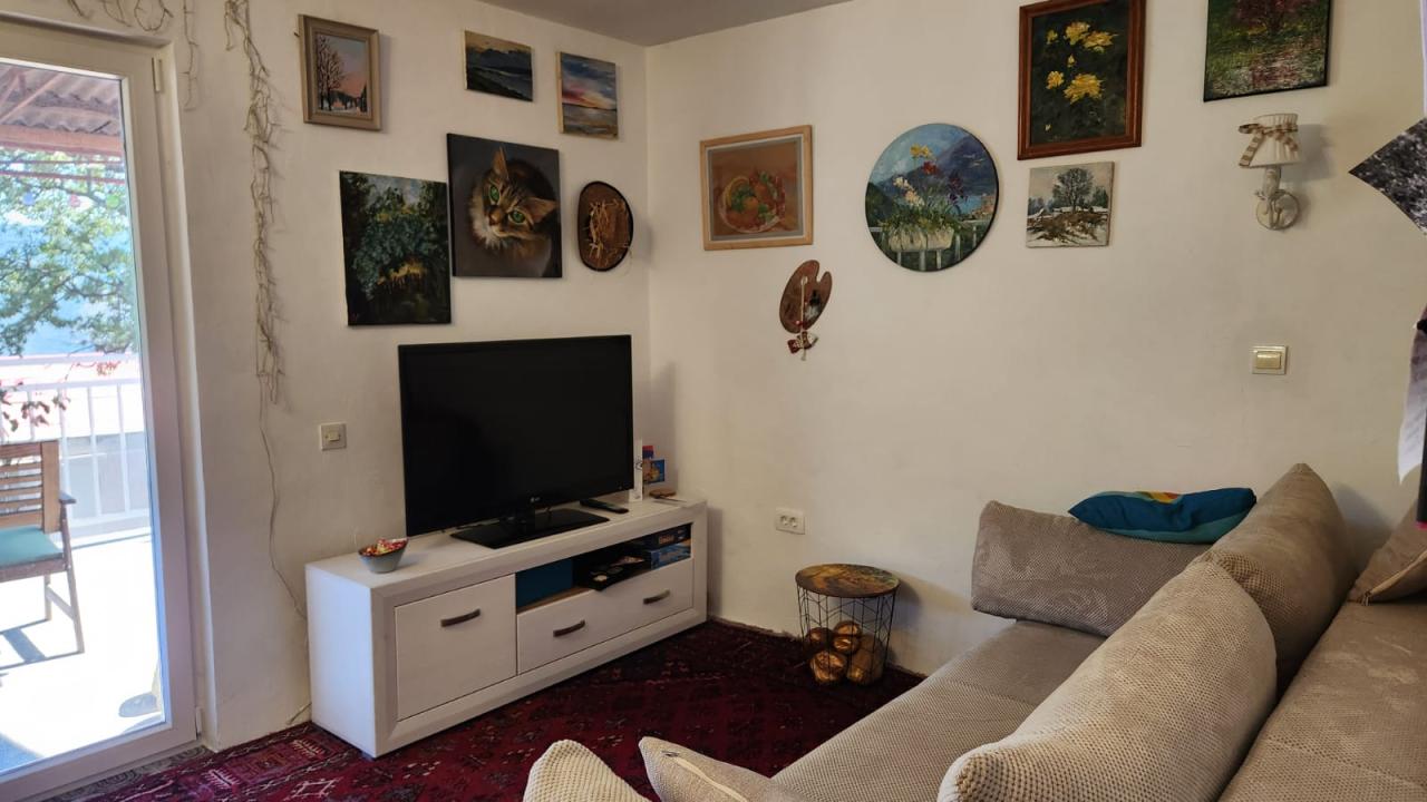 Das Haus ist 148 m2. Ratishevina