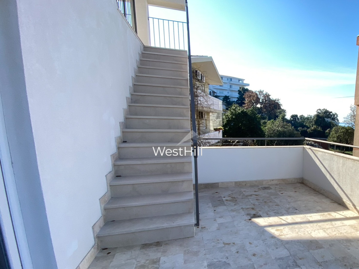 Sale three-apartment house with a sea view - object 8165 in Montenegro