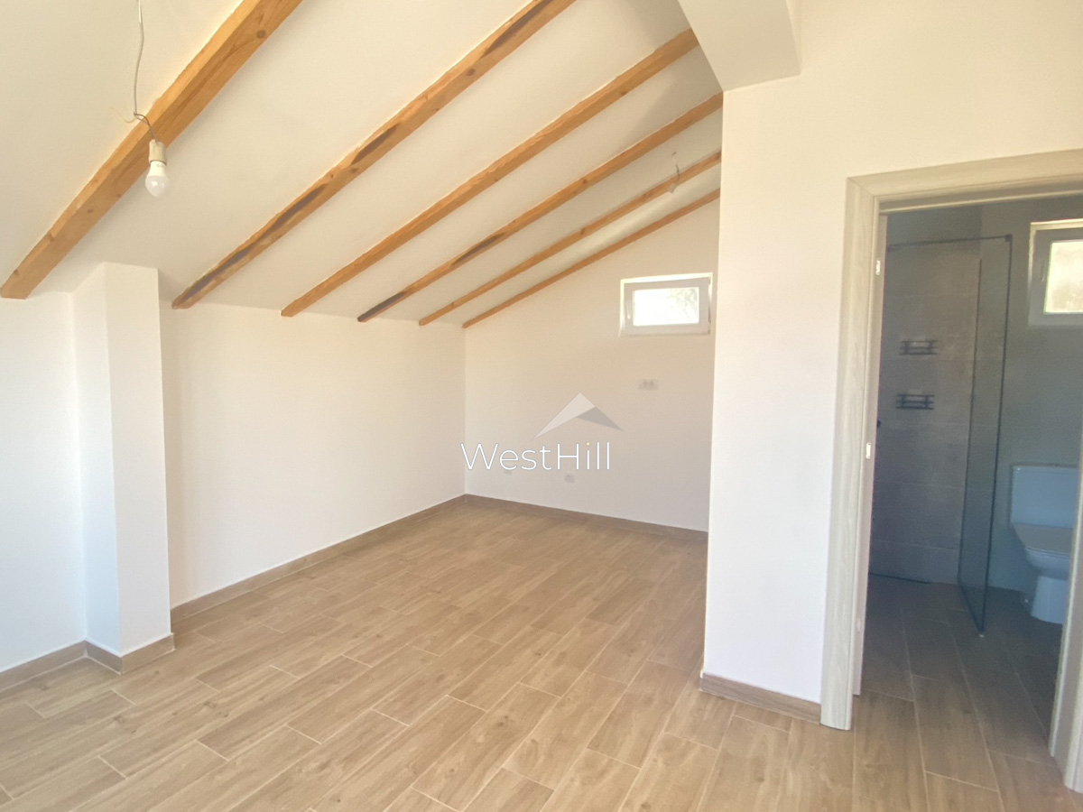 Sale three-apartment house with a sea view - object 8165 in Montenegro