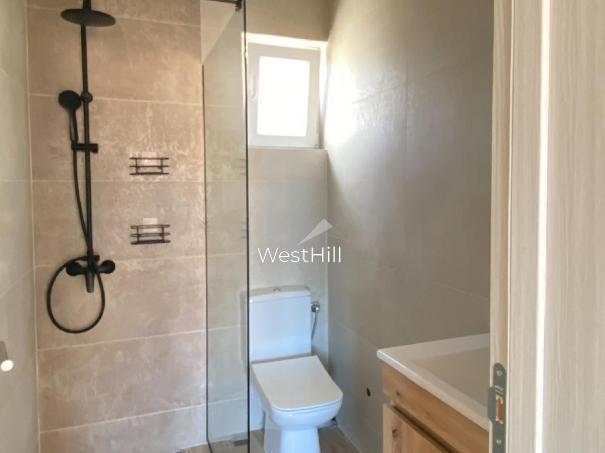 Sale three-apartment house with a sea view - object 8165 in Montenegro