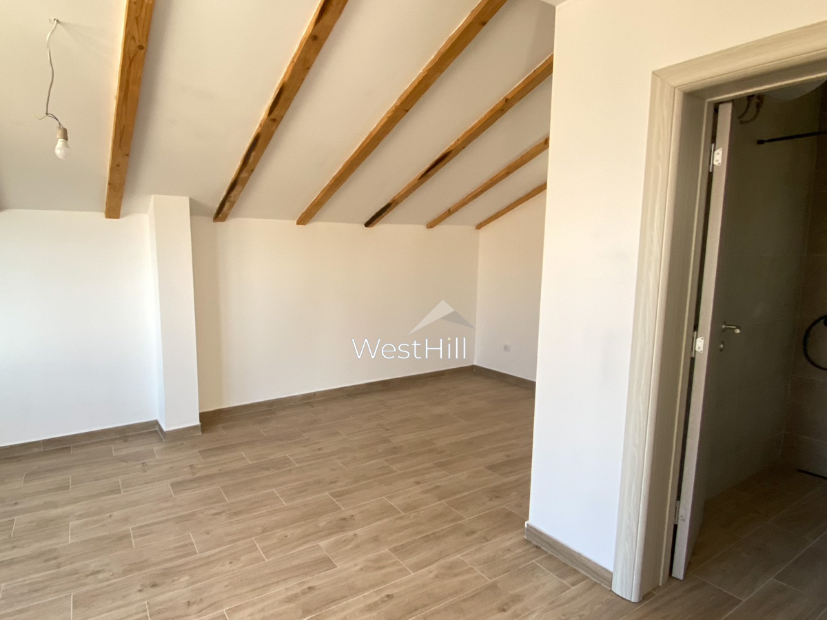 Sale three-apartment house with a sea view - object 8165 in Montenegro