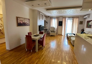 Three-bedroom apartment with sea view for rent, Bečići