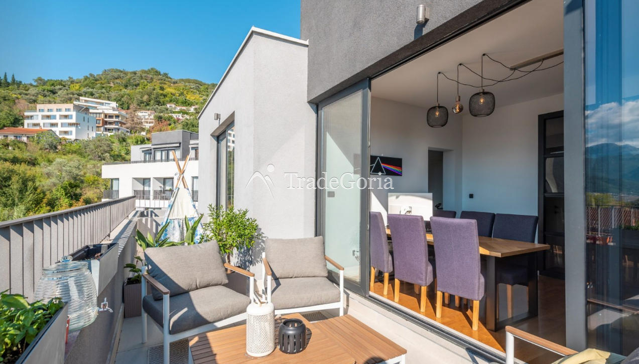 Tivat, Donja Lastva - Furnished 2-Bedroom Apartment with Partial Sea View
