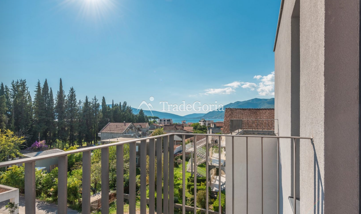 Tivat, Donja Lastva - Furnished 2-Bedroom Apartment with Partial Sea View