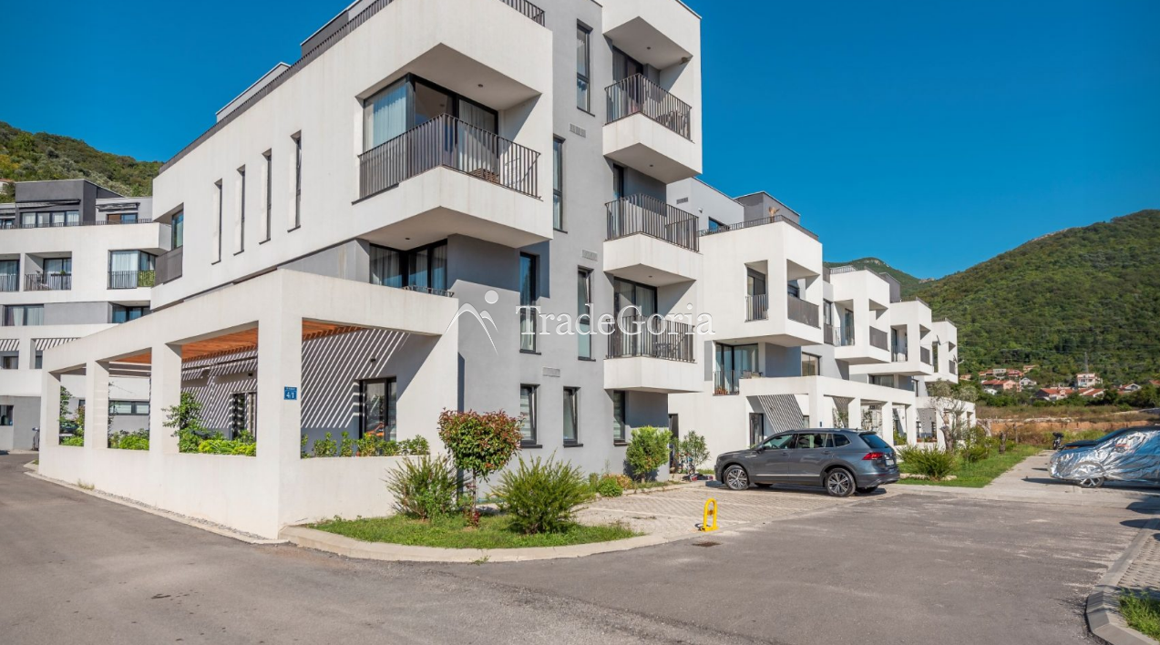 Tivat, Donja Lastva - Furnished 2-Bedroom Apartment with Partial Sea View