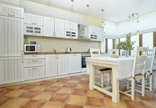 Townhouse for rent in the Bigovo area