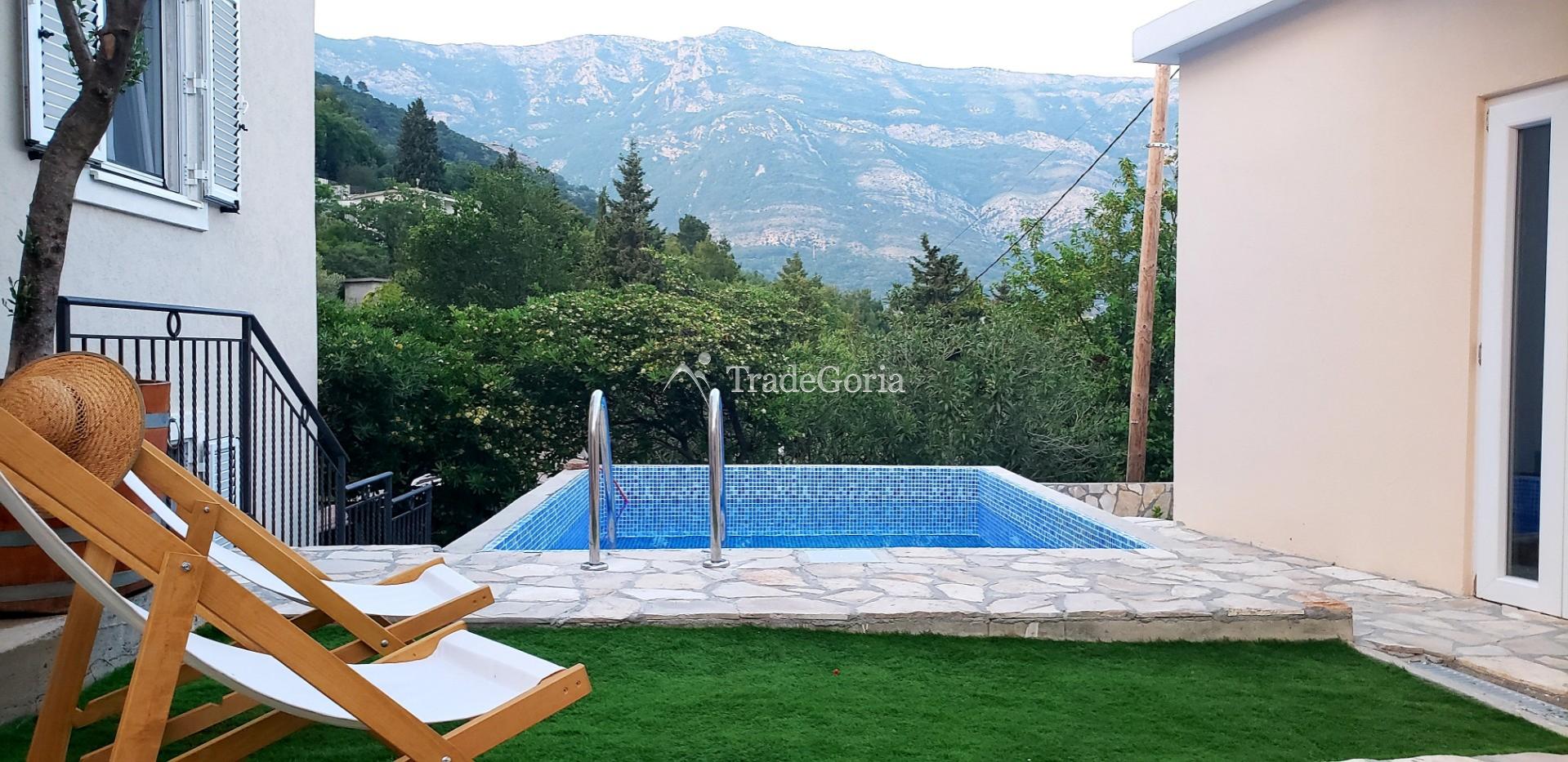 Three-story villa in the Green Zone of Sutomore