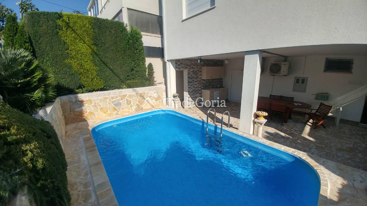 Three-storey house 232m2 in Ratats village, Barskaya riviera.