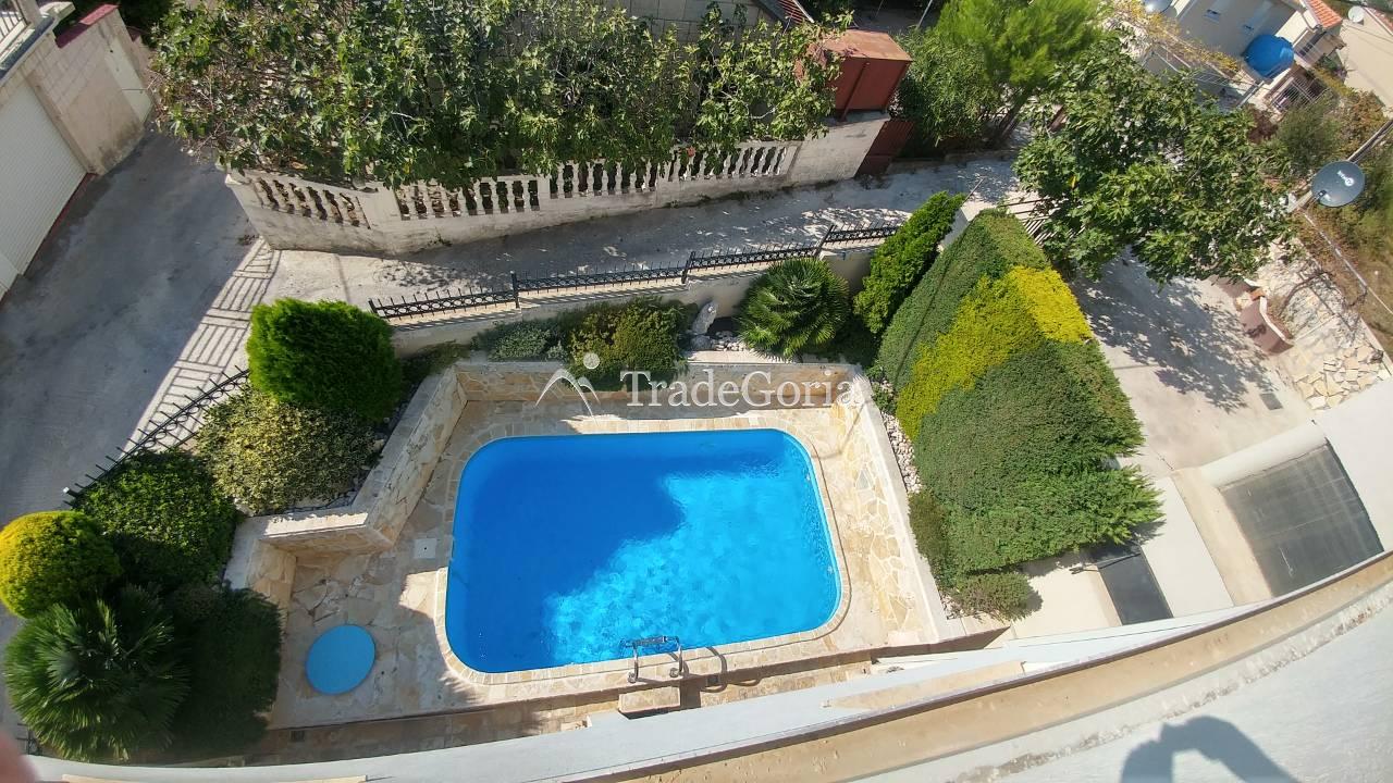 Three-storey house 232m2 in Ratats village, Barskaya riviera.