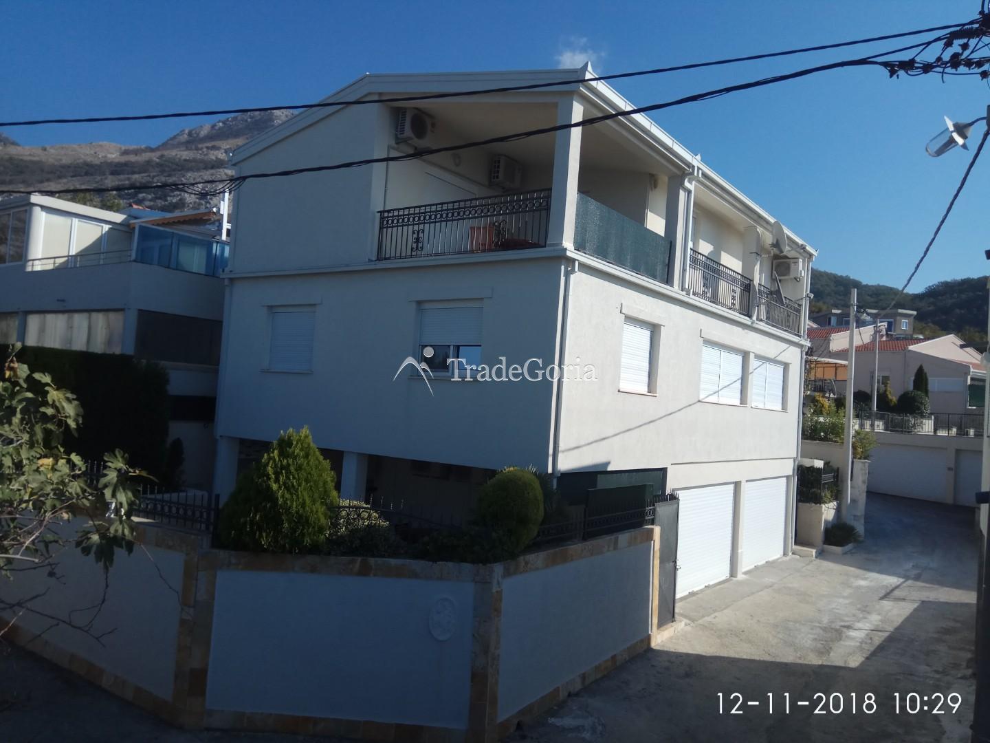 Three-storey house 232m2 in Ratats village, Barskaya riviera.