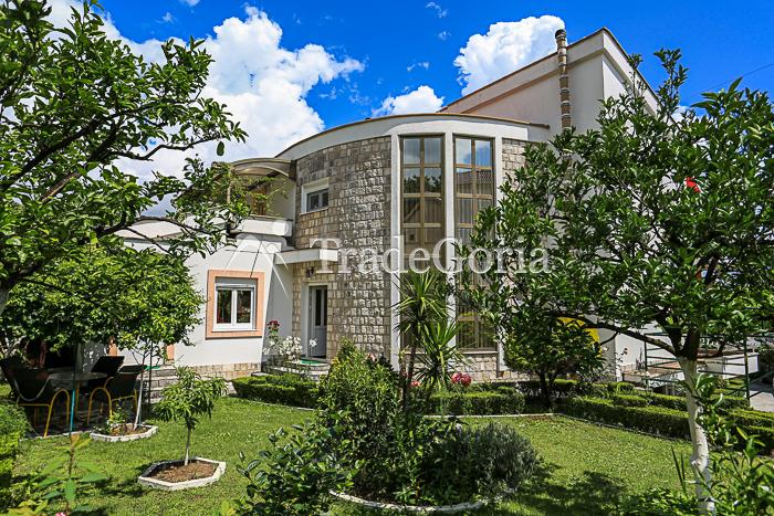 Three-story house near the sea in Bijela, Herceg Novi.
