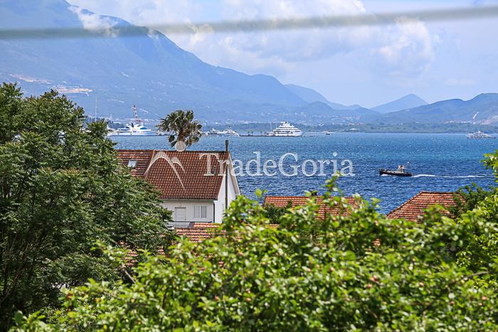 Three-story house near the sea in Bijela, Herceg Novi.