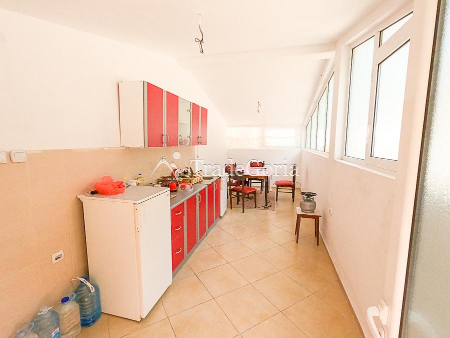Three-story house with four apartments in Ratac, Bar