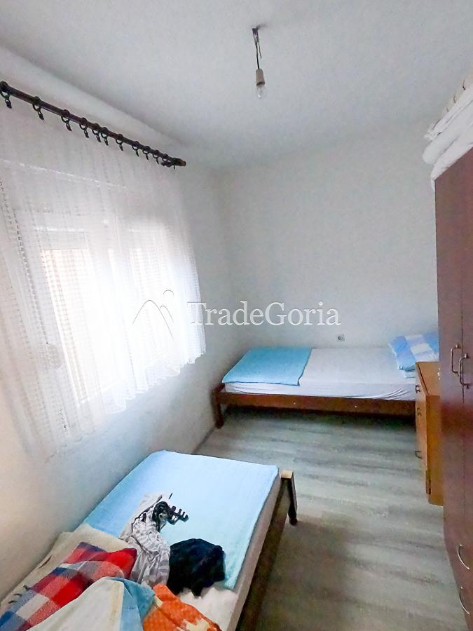 Three-story house with four apartments in Ratac, Bar