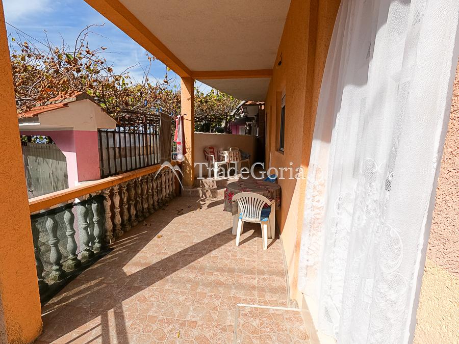 Three-story house with four apartments in Ratac, Bar