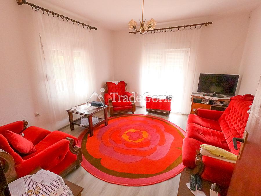 Three-story house with four apartments in Ratac, Bar