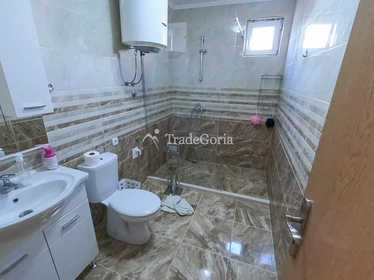 Trodnevna kuca u Limanu sa pogledom na stari grad Ulcinj.