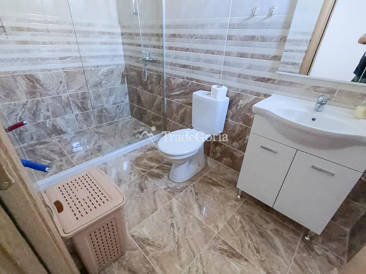 Trodnevna kuca u Limanu sa pogledom na stari grad Ulcinj.