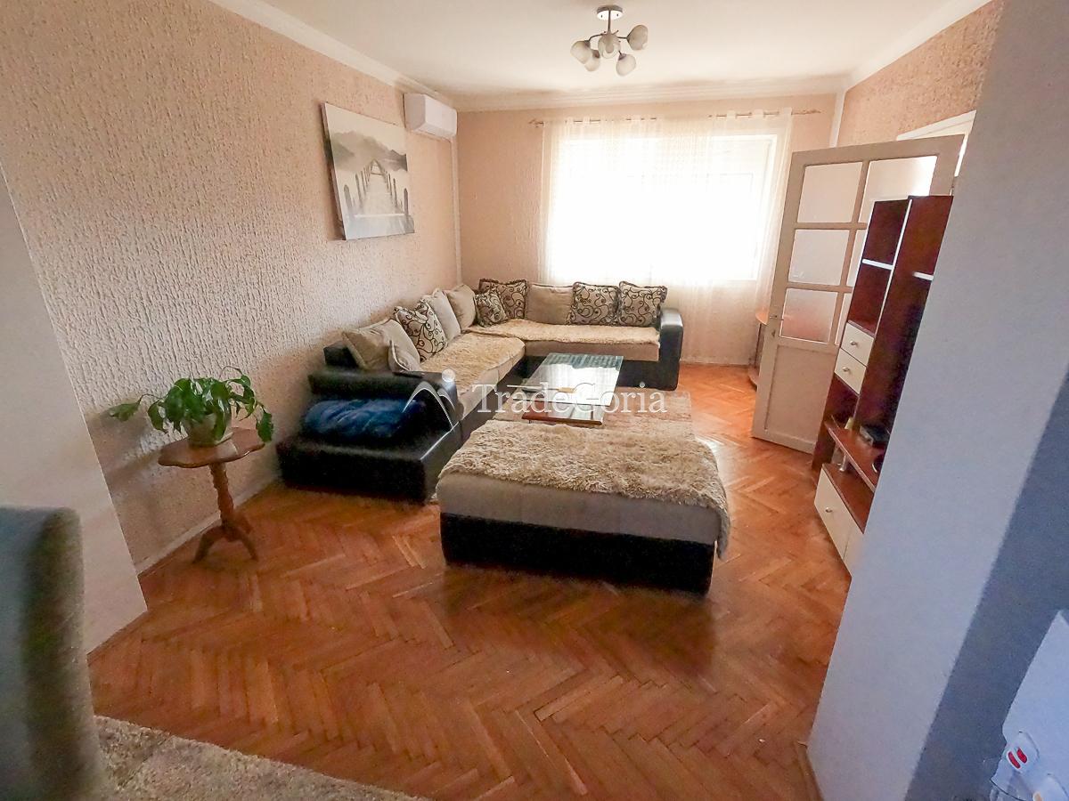 Trodnevna kuca u Limanu sa pogledom na stari grad Ulcinj.