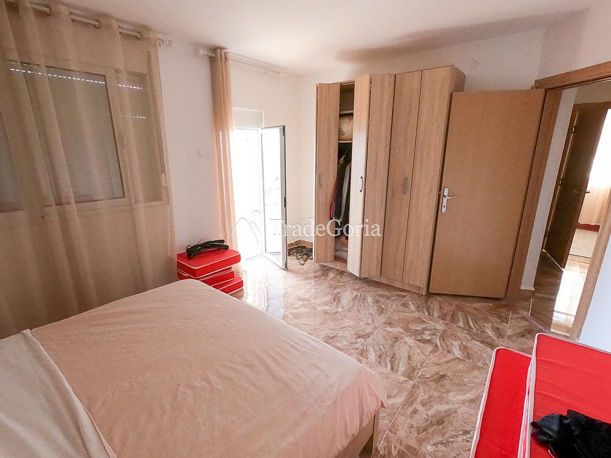 Trodnevna kuca u Limanu sa pogledom na stari grad Ulcinj.
