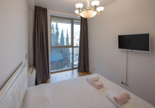 Two-bedroom apartment for rent in Budva with sea view