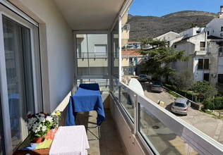 Dvosoban stan u Bečićima, 200m od mora