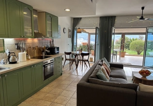Zweizimmerwohnung mit Blick auf die Bucht zu verkaufen in Kotor, Dobrota