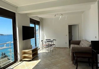 Zweizimmerwohnung, Rafailovići, Erste Reihe zum Meer
