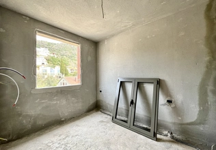 Two-bedroom apartment in the up-and-coming Donja Lastva area