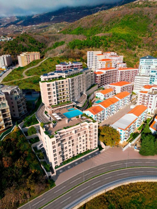 Three-room apartment for sale 85 m2 in Becici, Anatolia complex