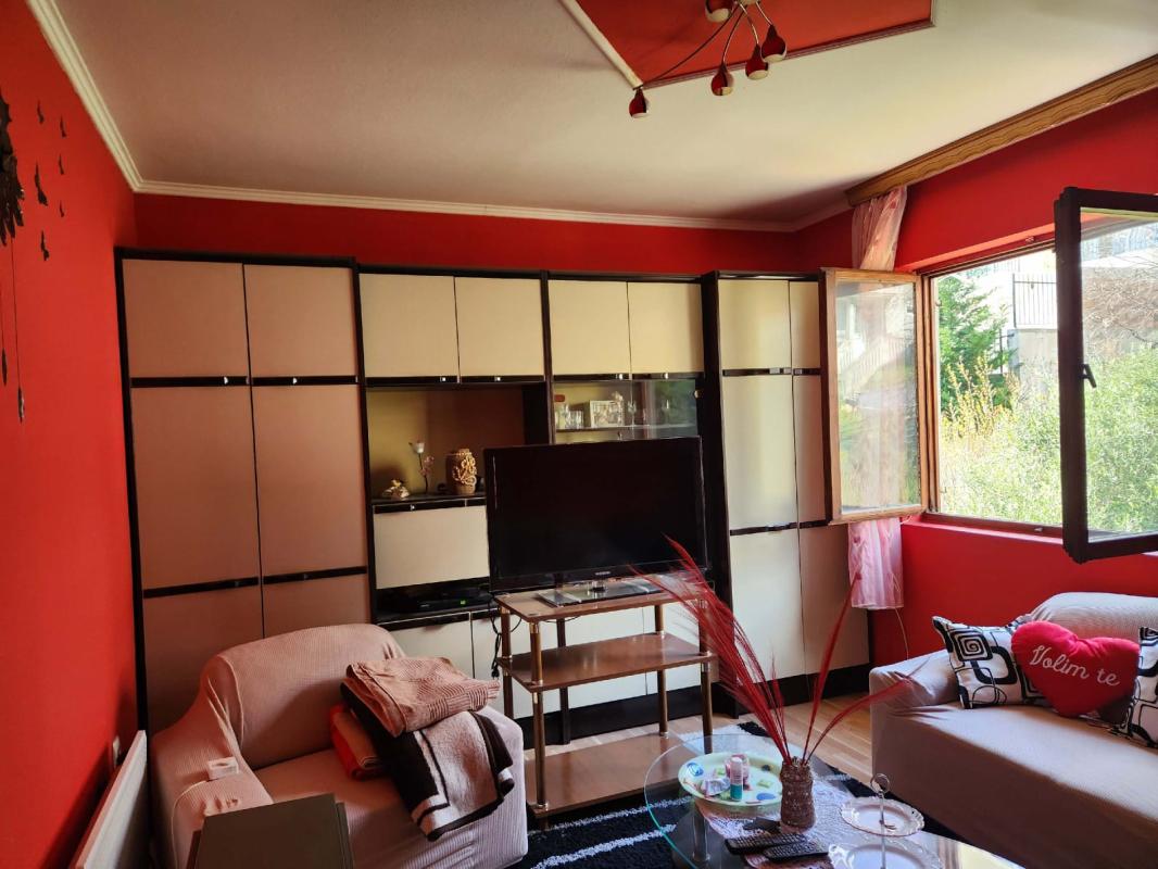 Two bedroom apartment on the first line of the sea. Biela.