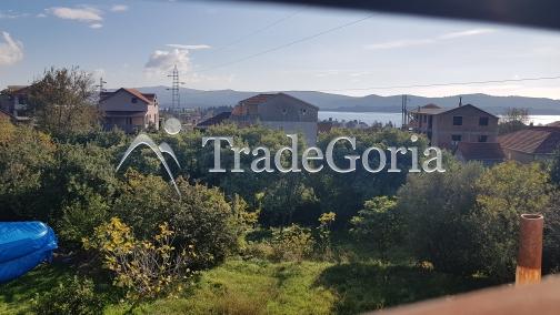 Участок в Тивате 530 м2 с домом.