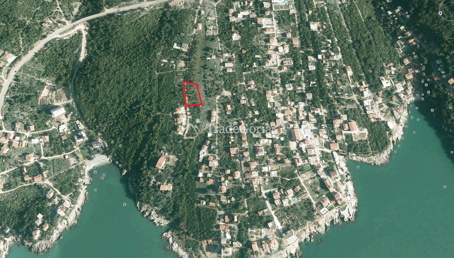Zemljiste u Utehi 200m od mora