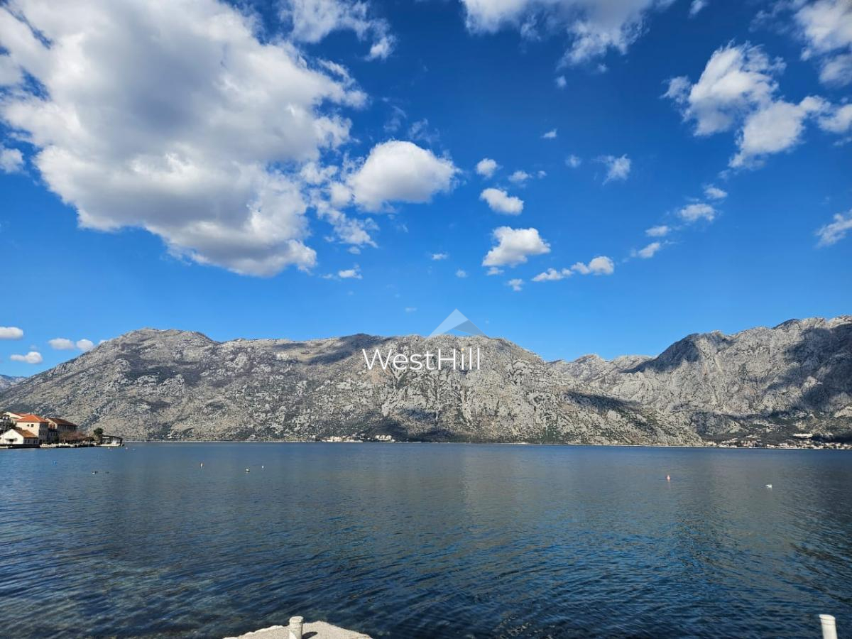 Jedinstvena kamena kuća na prvoj liniji u Prčnju