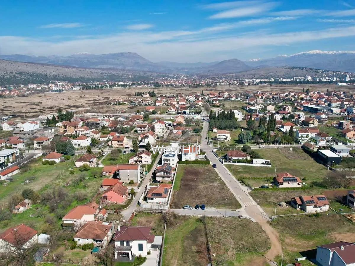 Urbanized land for the construction in Gornja Gorica, Podgorica