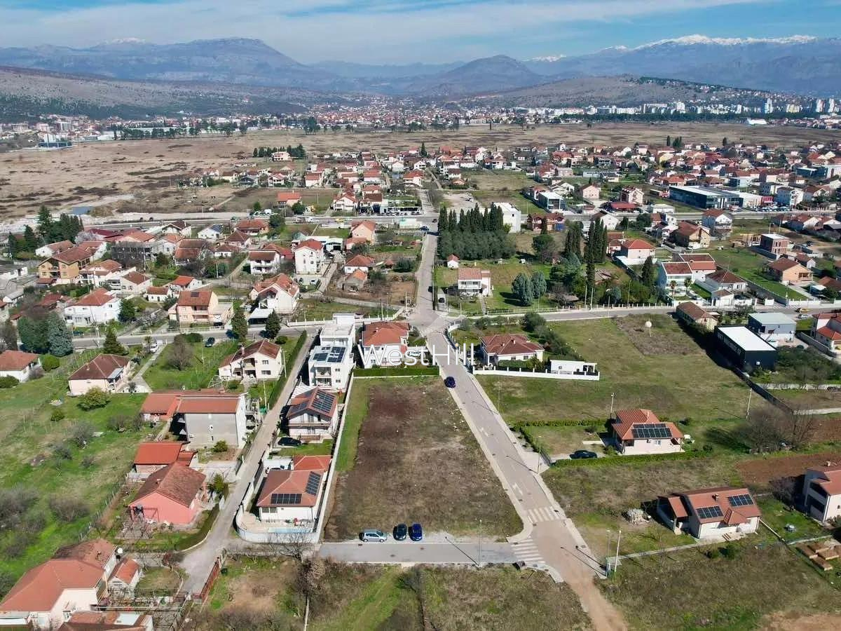 Urbanized land for the construction in Gornja Gorica, Podgorica