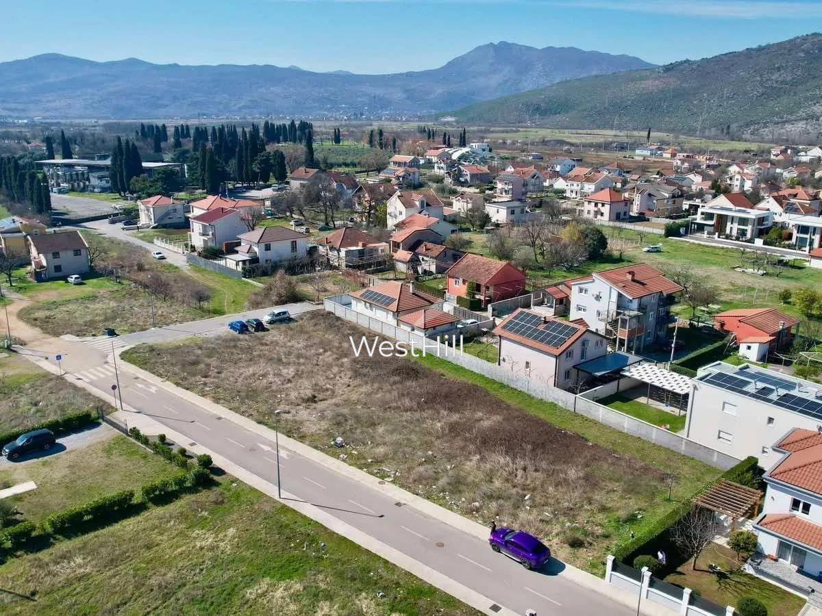 Urbanized land for the construction in Gornja Gorica, Podgorica