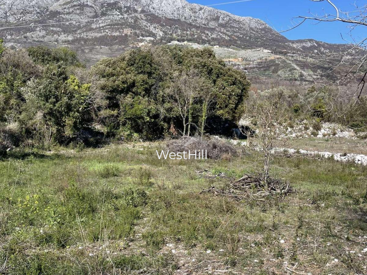 Urbanizovana parcela od 2.023 m² sa pogledom na more u Dobroj Vodi