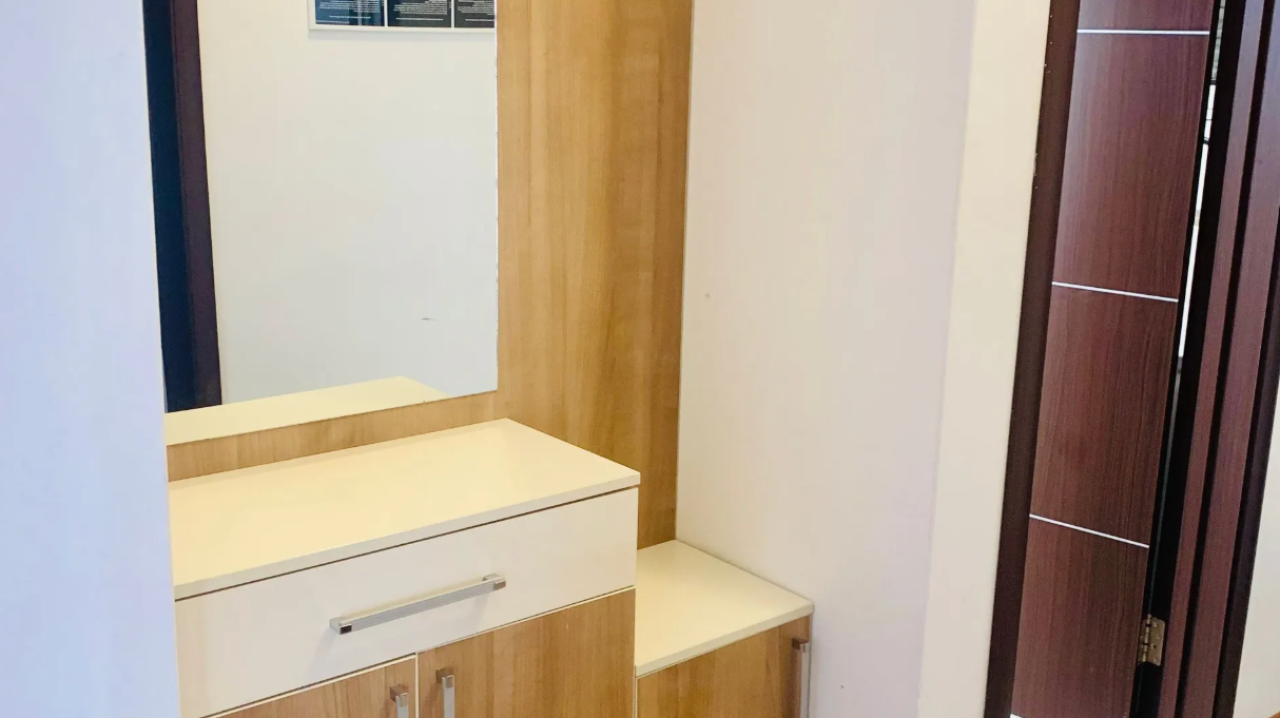 Срочная продажа квартиры в жилом комплексе с бассейном в Улцине