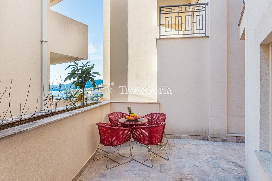 Cozy apartment in Przno, Budva Riviera.